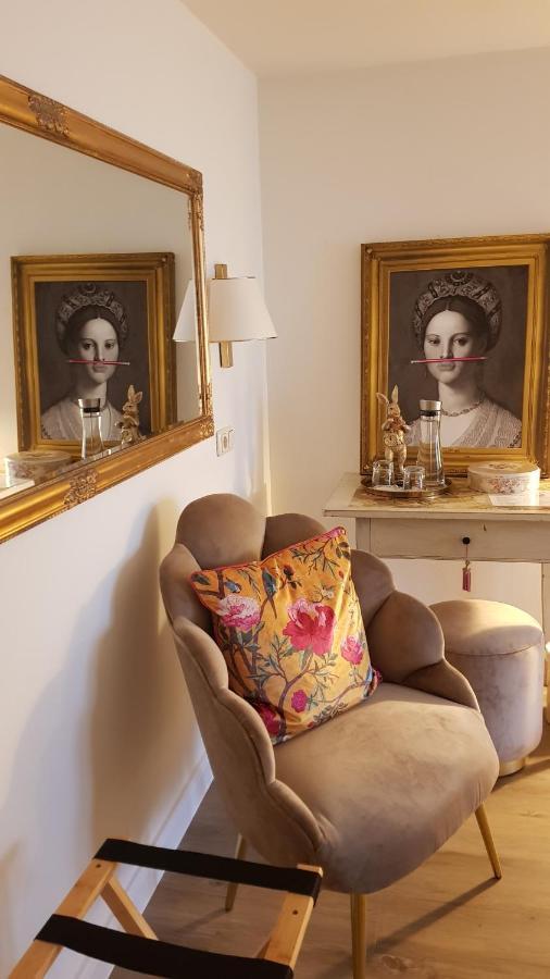 Das Kleine Hotel Iphofen, Fruehstueckszauber, No Waste, Nachhaltig, Nahe Aller Weingueter, Knauf Gips Kg Und Connekt, Kleines Secret Mit Garten & Terrassen, Tv Mirrorring, 55" Tv, Fine Dining, Hunde Willkommen Exteriör bild