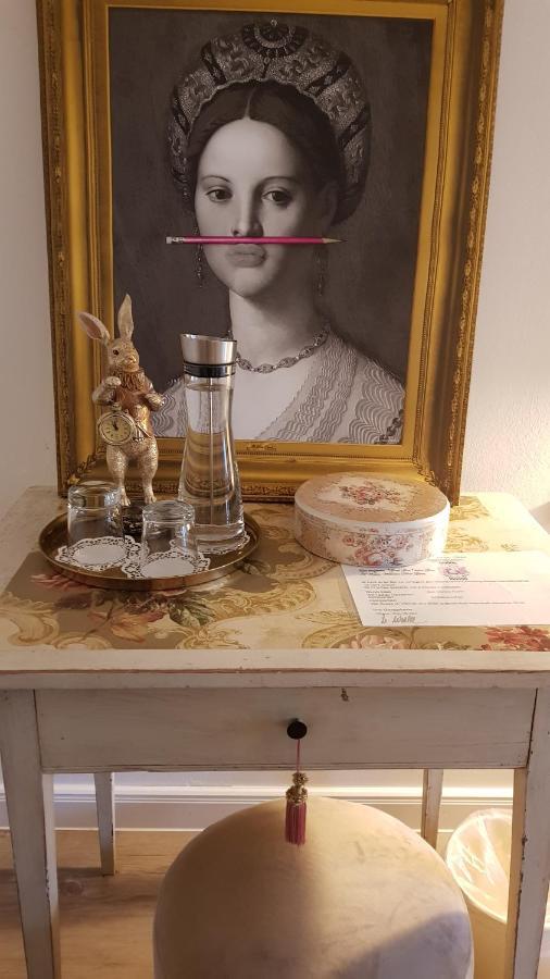 Das Kleine Hotel Iphofen, Fruehstueckszauber, No Waste, Nachhaltig, Nahe Aller Weingueter, Knauf Gips Kg Und Connekt, Kleines Secret Mit Garten & Terrassen, Tv Mirrorring, 55" Tv, Fine Dining, Hunde Willkommen Exteriör bild