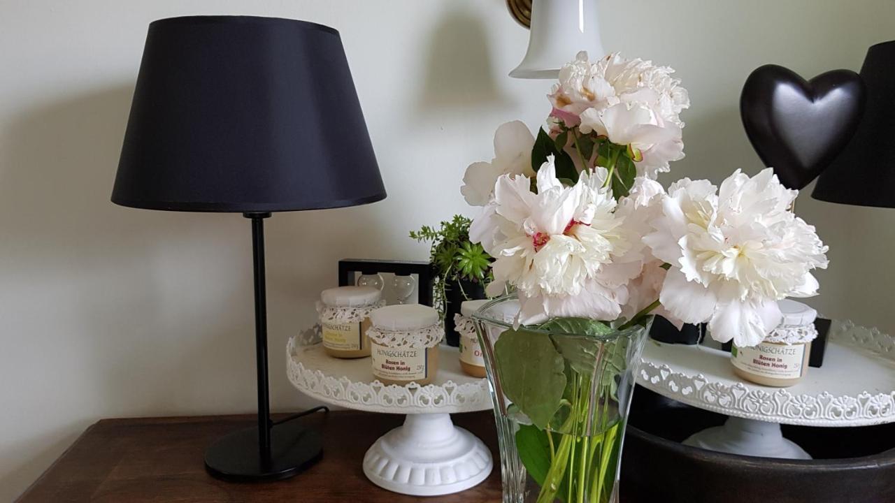 Das Kleine Hotel Iphofen, Fruehstueckszauber, No Waste, Nachhaltig, Nahe Aller Weingueter, Knauf Gips Kg Und Connekt, Kleines Secret Mit Garten & Terrassen, Tv Mirrorring, 55" Tv, Fine Dining, Hunde Willkommen Exteriör bild