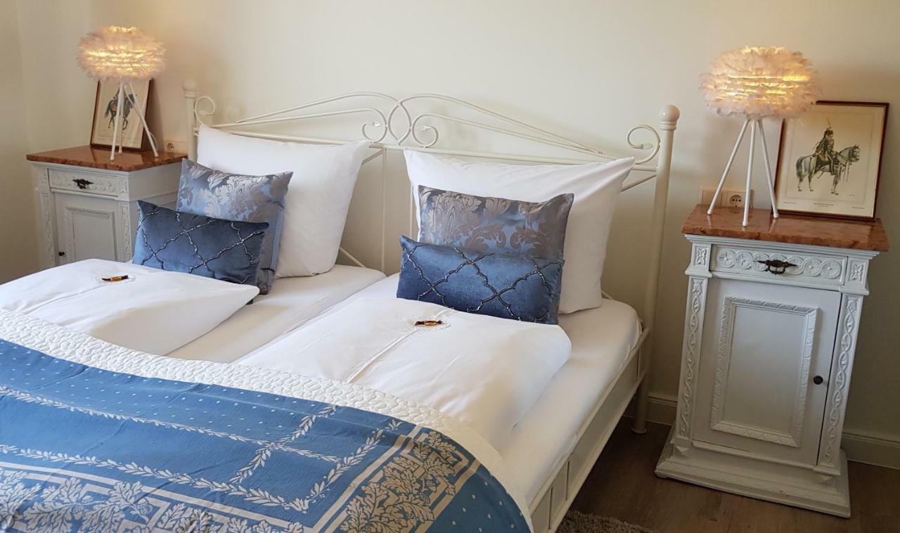 Das Kleine Hotel Iphofen, Fruehstueckszauber, No Waste, Nachhaltig, Nahe Aller Weingueter, Knauf Gips Kg Und Connekt, Kleines Secret Mit Garten & Terrassen, Tv Mirrorring, 55" Tv, Fine Dining, Hunde Willkommen Exteriör bild