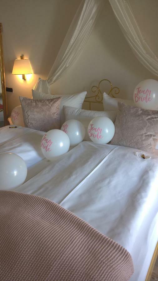 Das Kleine Hotel Iphofen, Fruehstueckszauber, No Waste, Nachhaltig, Nahe Aller Weingueter, Knauf Gips Kg Und Connekt, Kleines Secret Mit Garten & Terrassen, Tv Mirrorring, 55" Tv, Fine Dining, Hunde Willkommen Exteriör bild