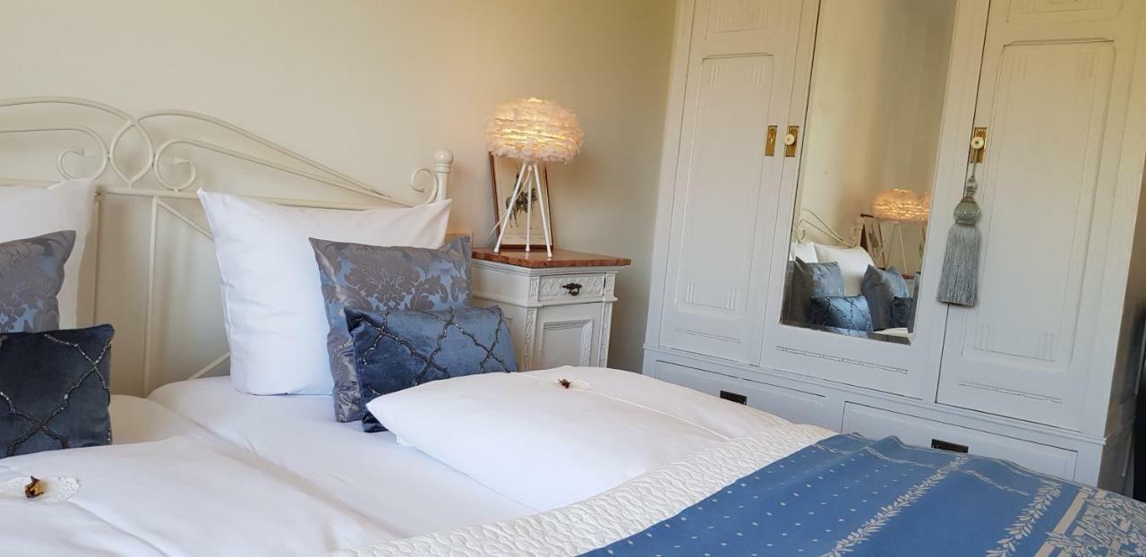 Das Kleine Hotel Iphofen, Fruehstueckszauber, No Waste, Nachhaltig, Nahe Aller Weingueter, Knauf Gips Kg Und Connekt, Kleines Secret Mit Garten & Terrassen, Tv Mirrorring, 55" Tv, Fine Dining, Hunde Willkommen Exteriör bild
