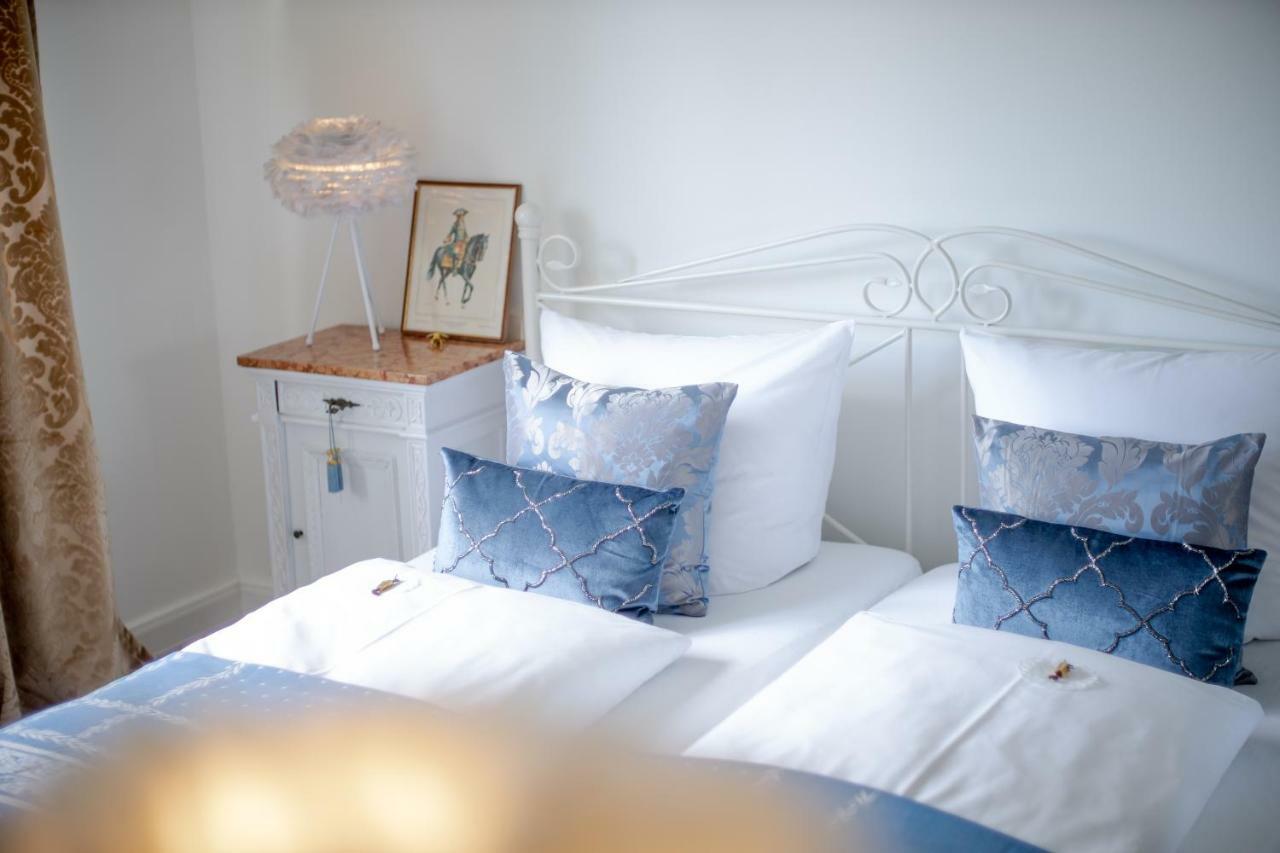 Das Kleine Hotel Iphofen, Fruehstueckszauber, No Waste, Nachhaltig, Nahe Aller Weingueter, Knauf Gips Kg Und Connekt, Kleines Secret Mit Garten & Terrassen, Tv Mirrorring, 55" Tv, Fine Dining, Hunde Willkommen Exteriör bild
